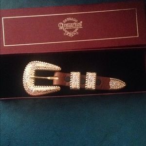 Belt buckle, 22k over sterling. There is no box! Thank you for looking!